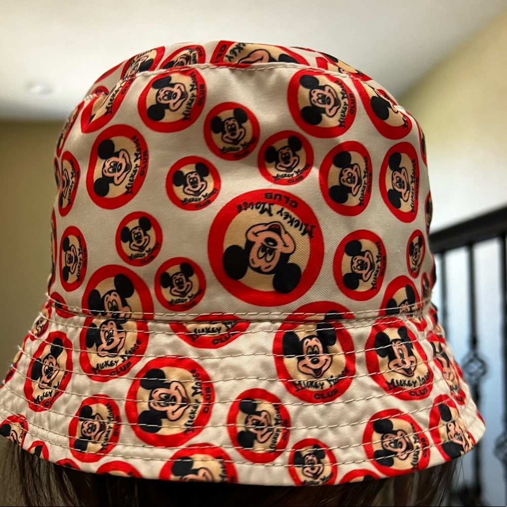 Mickey’s reversible hat - Picture 4 of 4